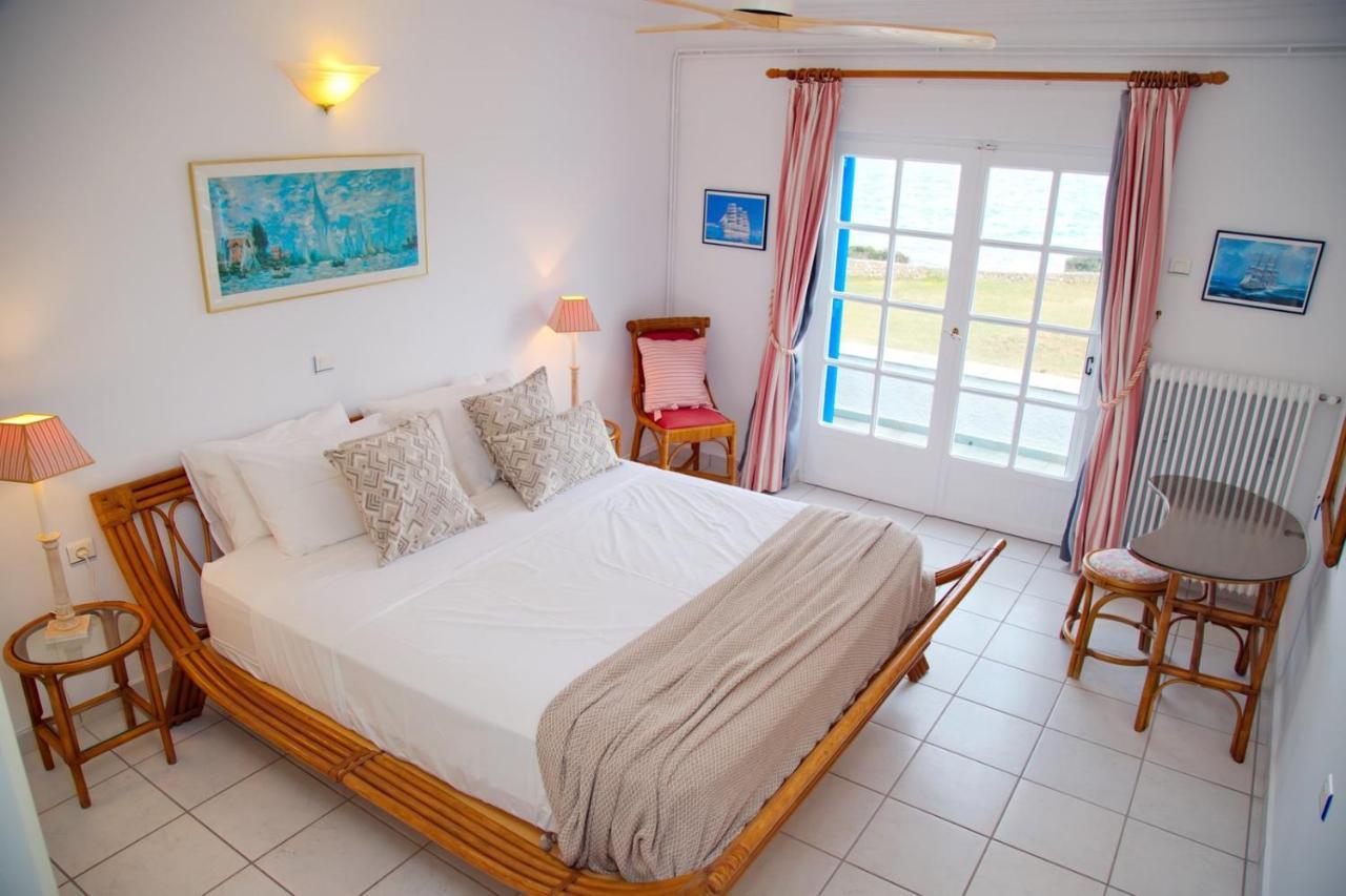 Aroura Homes 4Br Beachfront Villa 스페체스 외부 사진